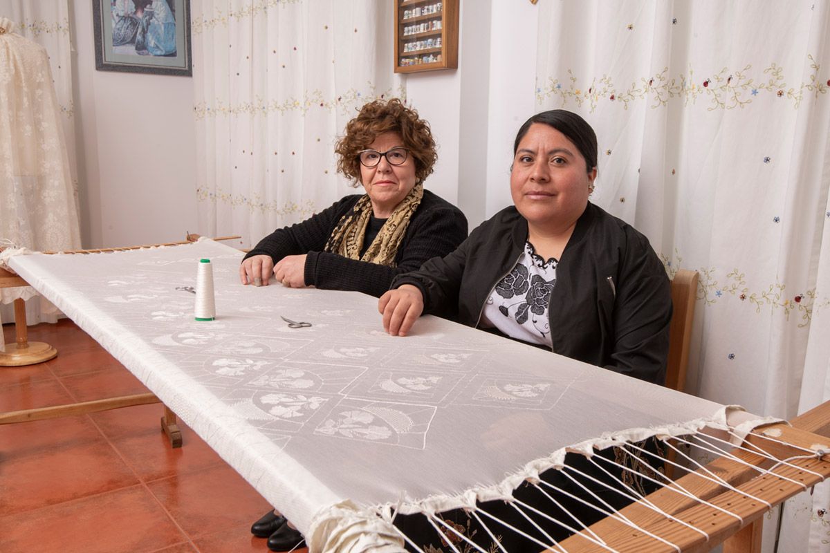 MFO_Encarnacion-Berrio-Lopez-Artisan-and-Anastacia-Juana-Gomez-Gonzalez-Fellow©All-rights-reserved_71217480.jpg